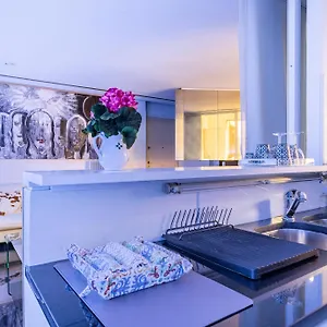 Luxury 2 Min Dal Politeama - Free Parking Apartment